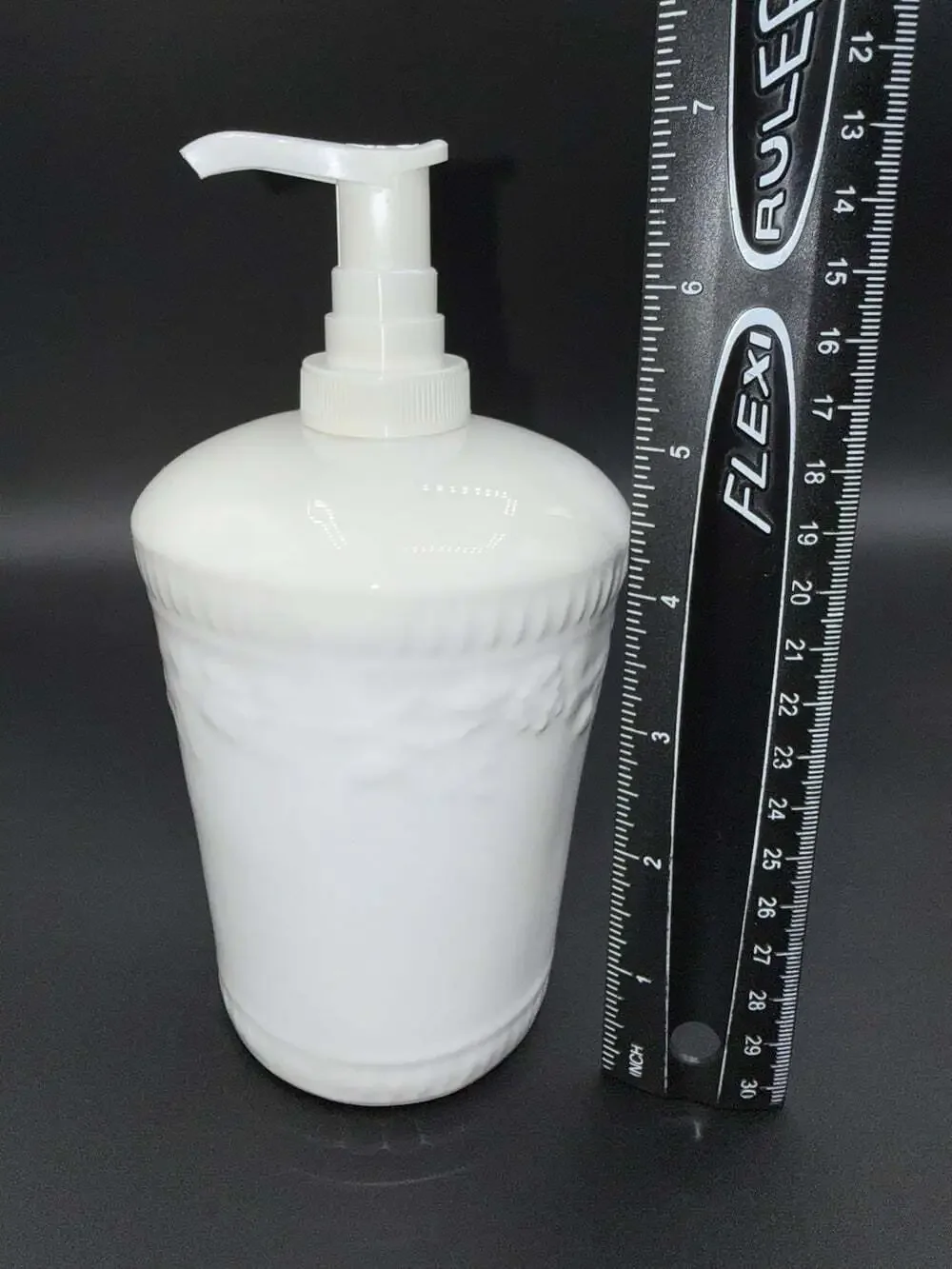 Crabtree & Evelyn Vintage White Embossed Ceramic Bath Set Made In Portugal NEW